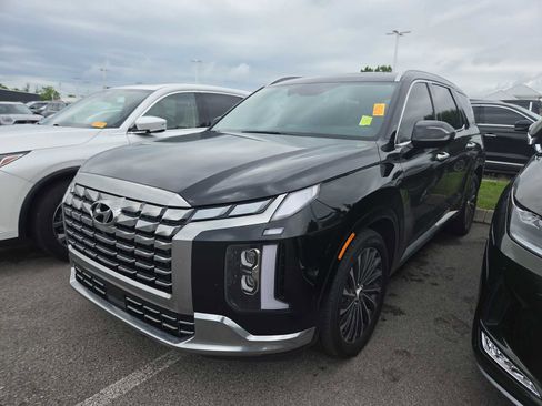 Used 2024 Hyundai Palisade Calligraphy FWD image 9
