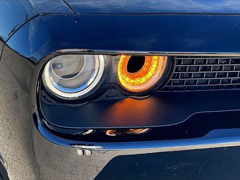 Used 2017 Dodge Challenger SRT Hellcat image 26