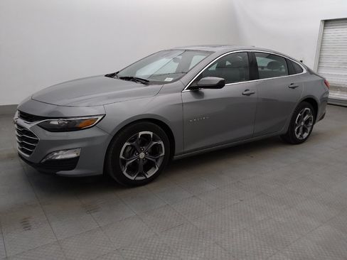Used 2024 Chevrolet Malibu LT FWD image 2