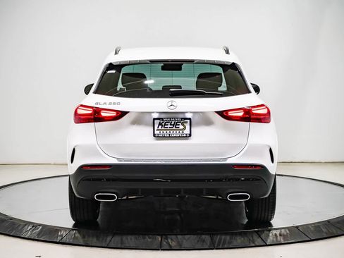 Used 2026 Mercedes-Benz GLA 250 image 3