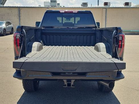 New 2026 GMC Sierra 3500 AT4 w/ AT4 Premium Plus Package AWD/4WD image 28