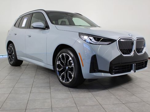 Certified 2026 BMW X3 xDrive30 w/ Premium Package image 6