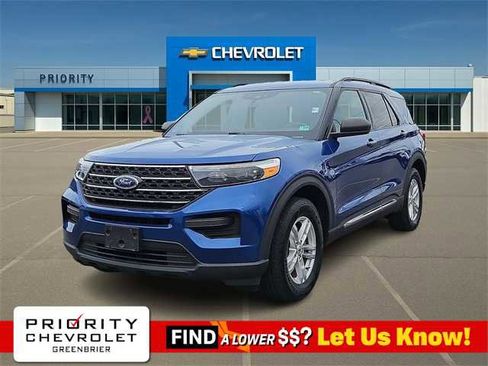 Used 2020 Ford Explorer XLT image 1