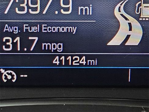 Used 2024 GMC Terrain SLE image 25