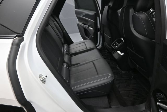 Certified 2024 Cadillac Lyriq Sport w/ LPO, Floor Liner Package AWD/4WD image 15