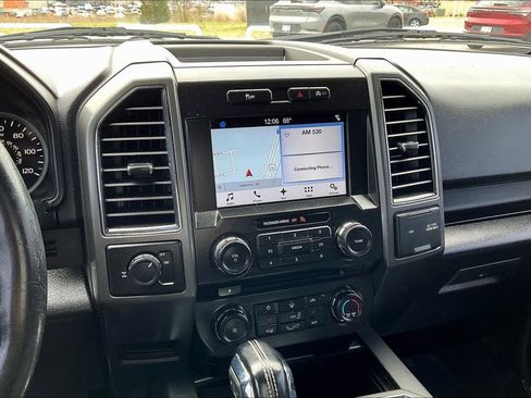 Used 2017 Ford F150 XLT w/ Equipment Group 302A Luxury image 6