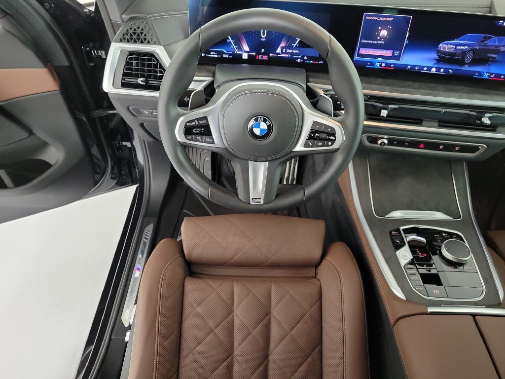Used 2025 BMW X5 sDrive40i w/ M Sport Package RWD image 19