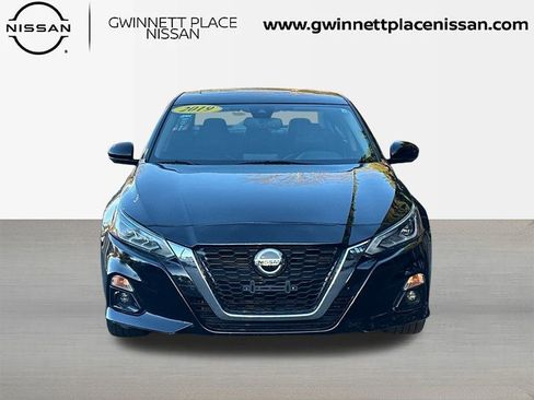 Used 2019 Nissan Altima 2.5 Platinum image 2