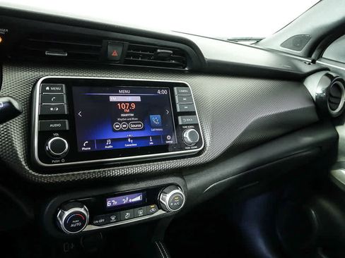 Used 2019 Nissan Kicks SV image 12