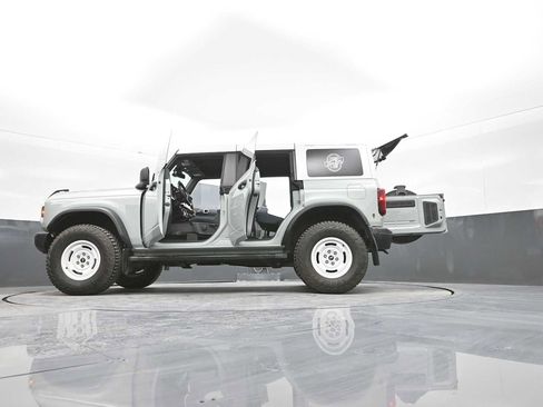 Used 2023 Ford Bronco Heritage Edition image 56