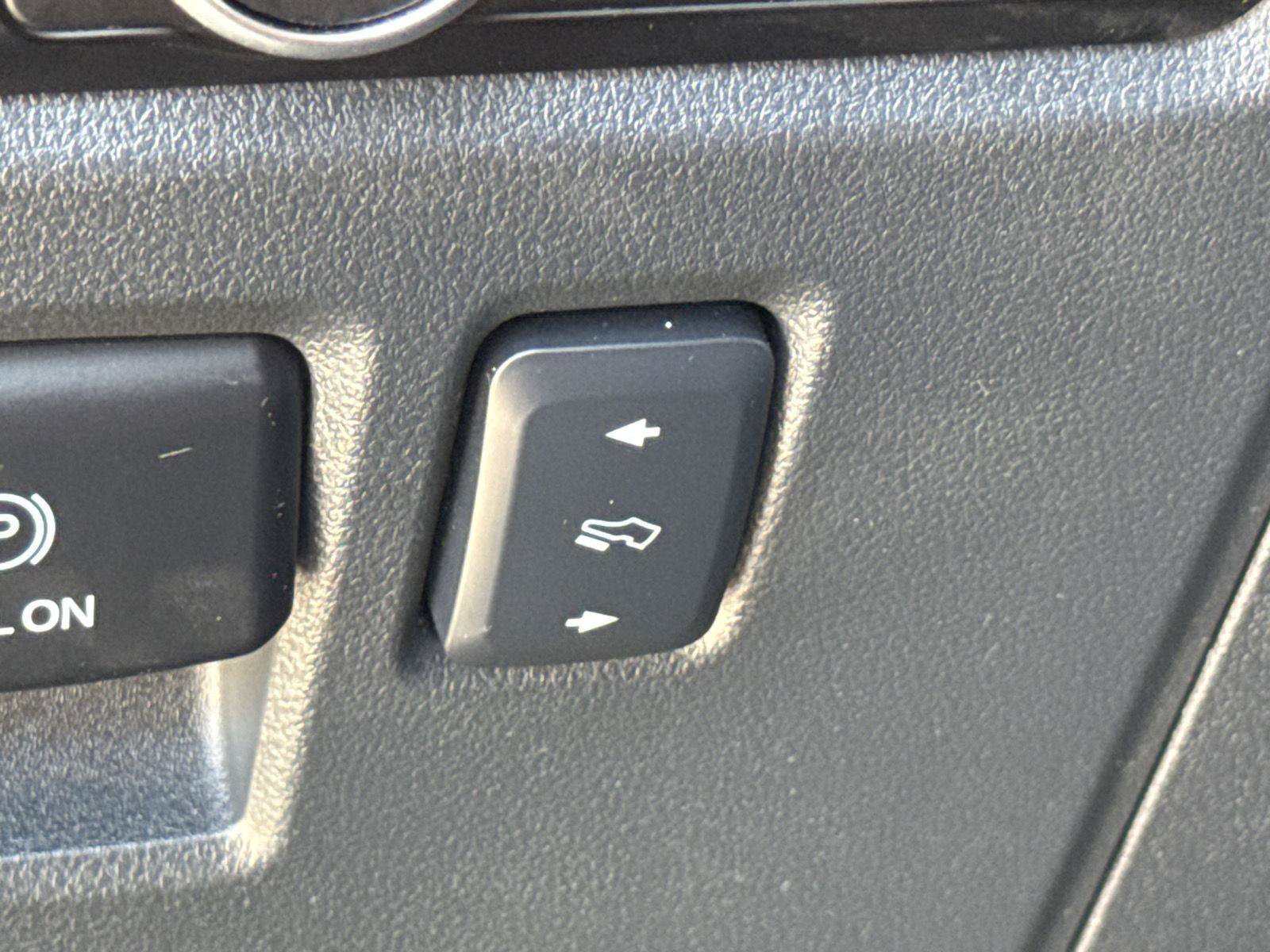 Used 2024 Ford Expedition Platinum AWD/4WD image 19