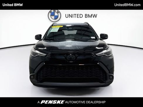 Used 2024 Toyota Corolla Cross AWD Hybrid w/ Convenience Package image 2