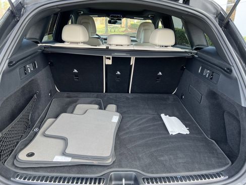 Used 2024 Mercedes-Benz GLC 300 300 image 34