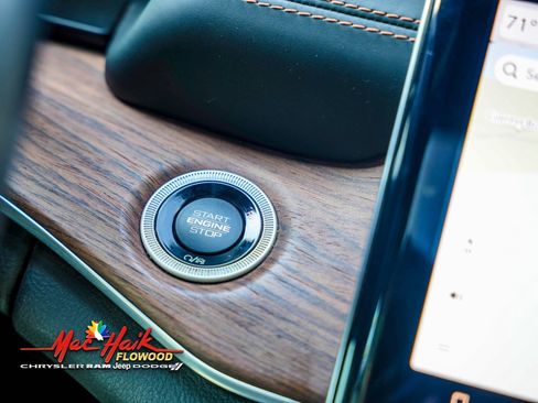 Used 2022 Jeep Grand Cherokee L Summit w/ Luxury Tech Group V image 27