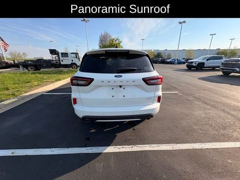 Used 2025 Ford Escape ST-Line Elite w/ Premium Technology Package image 8