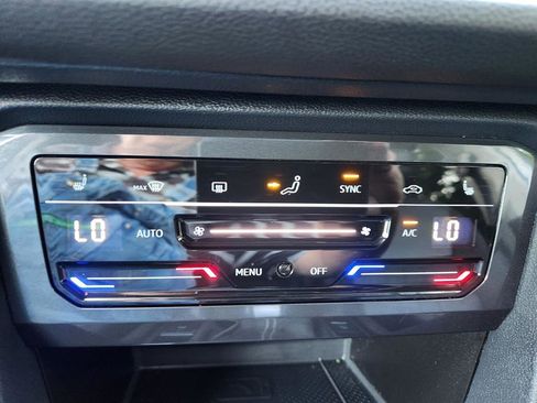 Certified 2023 Volkswagen Tiguan SE image 36