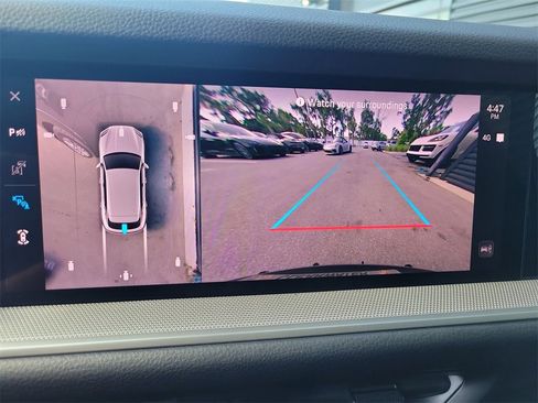 Used 2025 Porsche Cayenne image 30