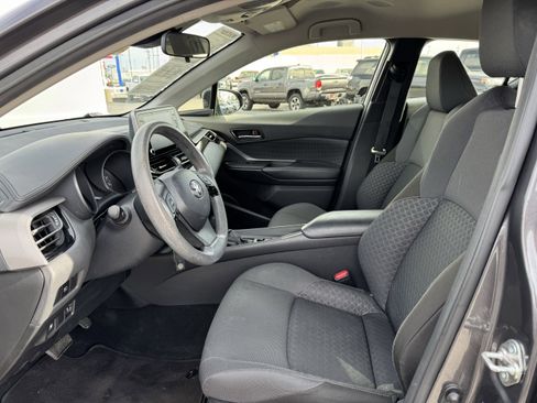 Used 2021 Toyota C-HR LE image 26