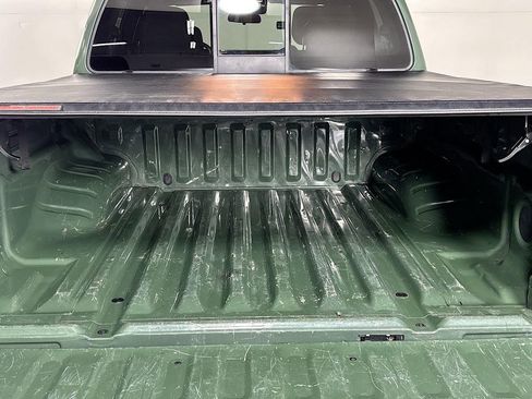 Used 2022 Nissan Frontier PRO-4X w/ Off-Road Protection Package AWD/4WD image 21