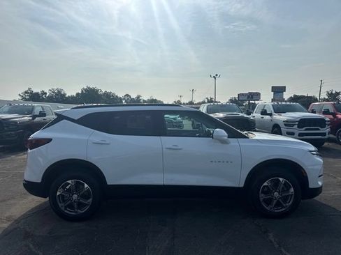 Used 2024 Chevrolet Blazer LT w/ Convenience Package FWD image 2