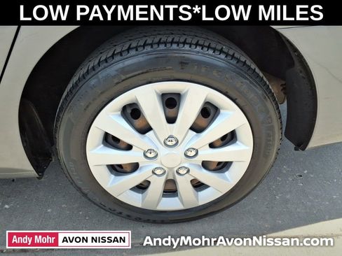 Used 2018 Nissan Sentra S FWD image 11