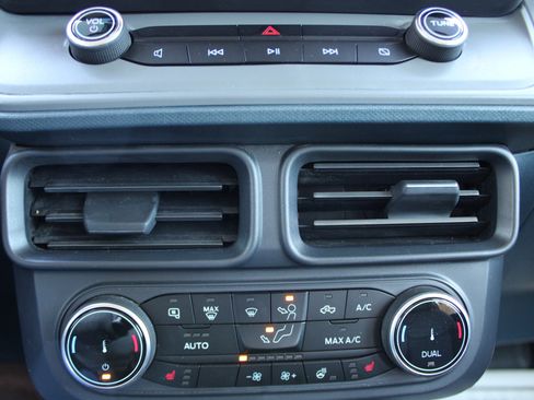 Used 2024 Ford Maverick Lariat w/ Black Appearance Package image 26