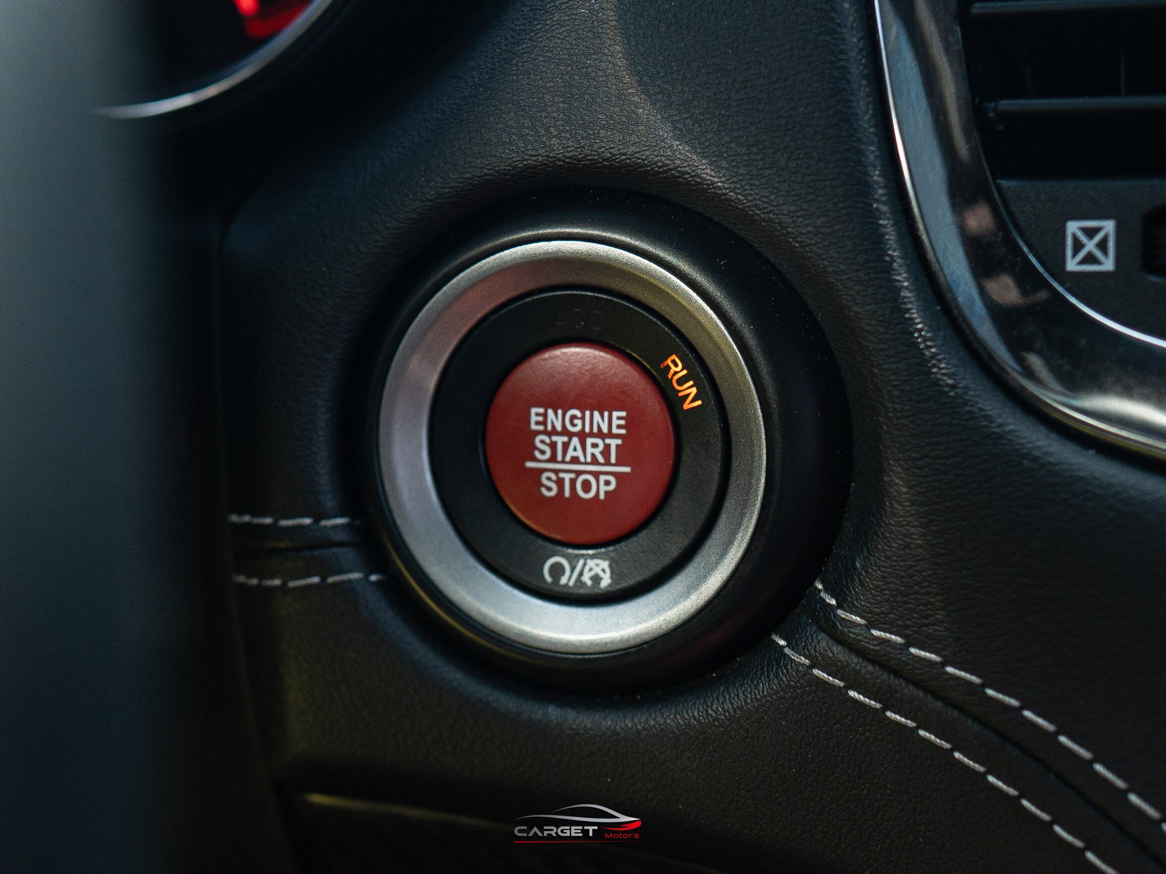Used 2018 Dodge Durango SRT w/ SRT Interior Appearance Group AWD/4WD image 34