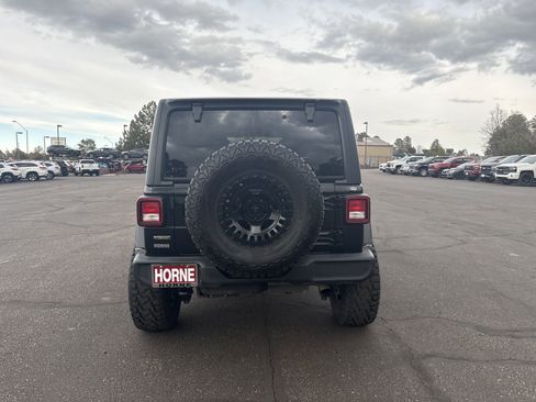 Used 2021 Jeep Wrangler Unlimited Sport image 9