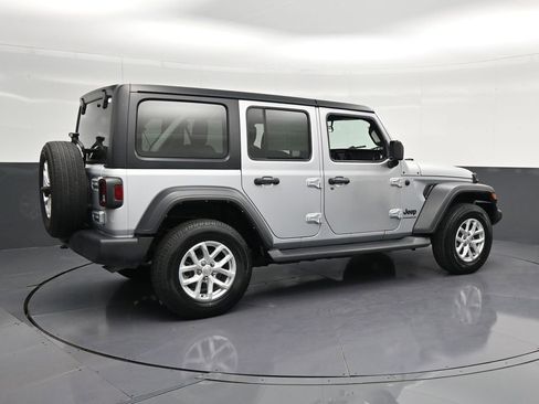 Used 2023 Jeep Wrangler Unlimited Sport AWD/4WD image 3