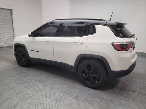 Used 2020 Jeep Compass Latitude FWD image 3