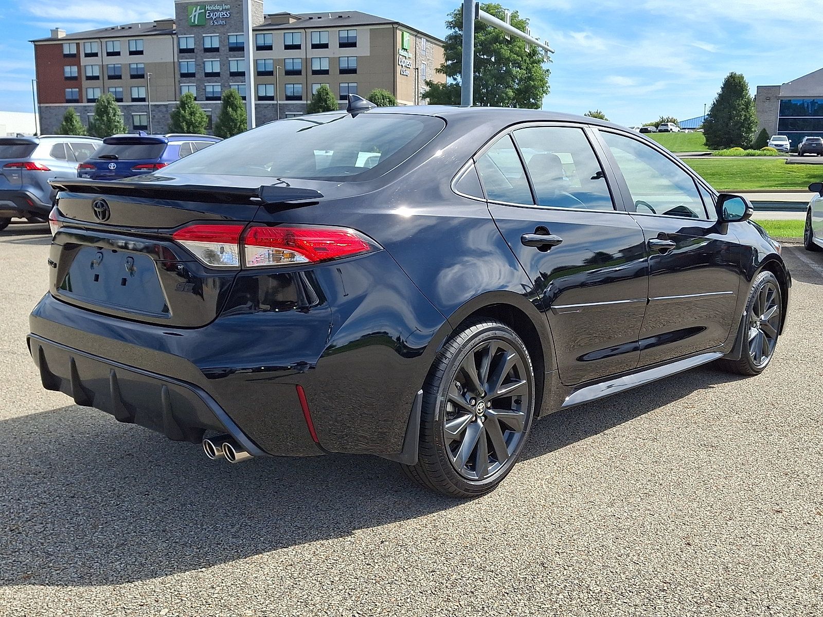 Certified 2026 Toyota Corolla SE w/ SE Package FWD image 6