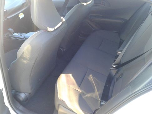 New 2026 Toyota Prius Plug-In Hybrid image 3