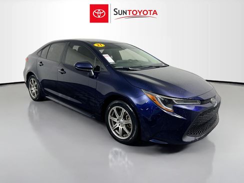 Used 2021 Toyota Corolla LE FWD image 1