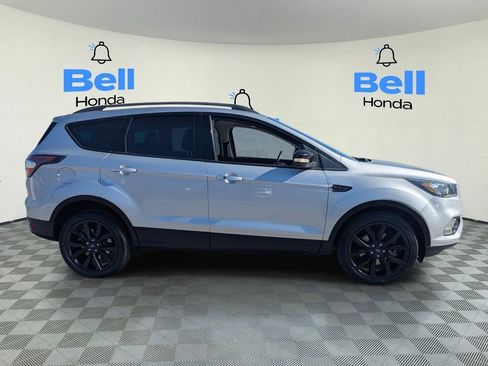 Used 2017 Ford Escape Titanium image 5