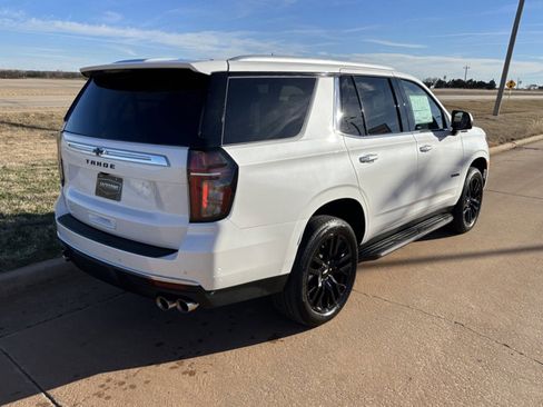 Used 2023 Chevrolet Tahoe High Country image 3