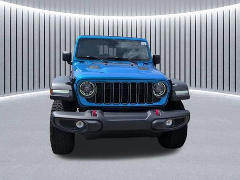 Used 2025 Jeep Wrangler Unlimited Rubicon AWD/4WD image 3