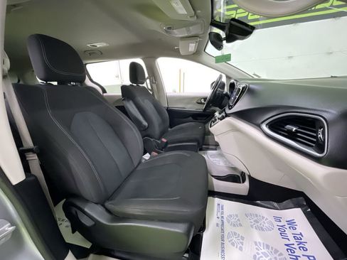 Used 2021 Chrysler Voyager LX w/ Cold Weather Group image 28