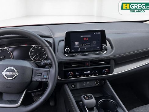Used 2026 Nissan Rogue SV FWD image 10