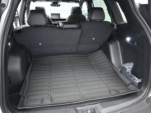 Used 2025 Honda CR-V Sport Touring image 8