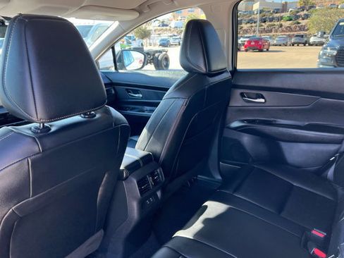 Certified 2025 Nissan Murano SV image 19