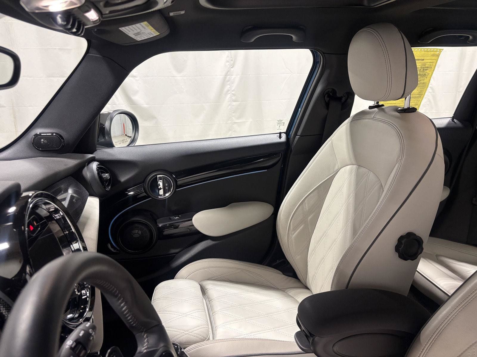 Used 2024 MINI Cooper S FWD image 28