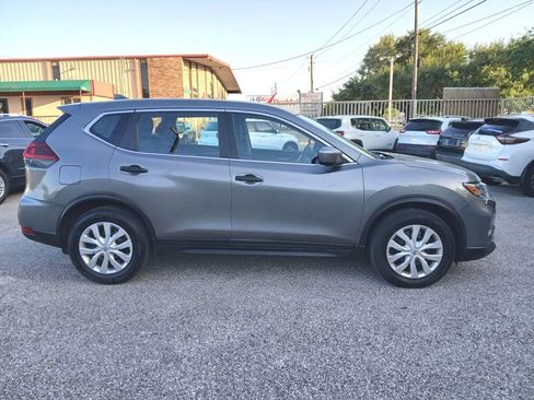 Used 2018 Nissan Rogue S AWD/4WD image 8