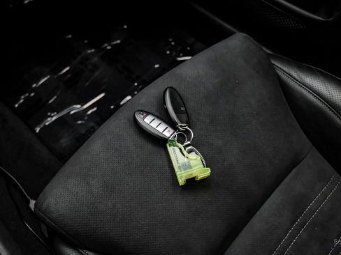 Used 2013 Nissan GT-R Premium image 92