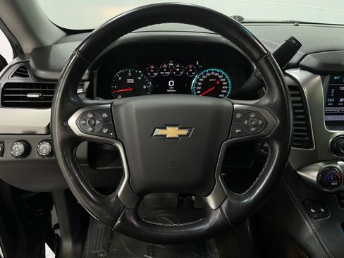 Used 2017 Chevrolet Suburban LT image 22