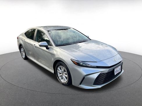 Used 2025 Toyota Camry LE image 1