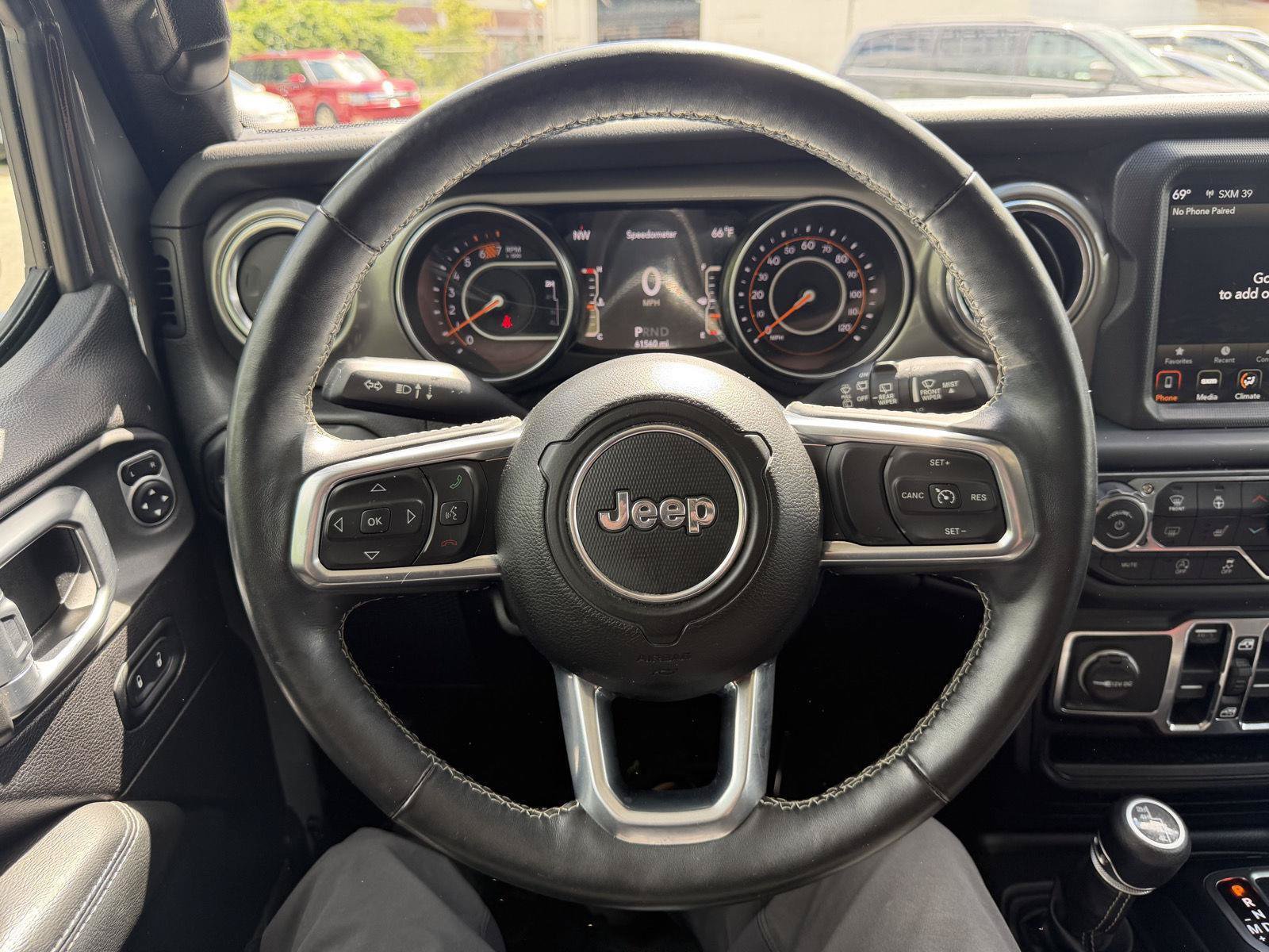 Used 2019 Jeep Wrangler Unlimited Sahara AWD/4WD image 12