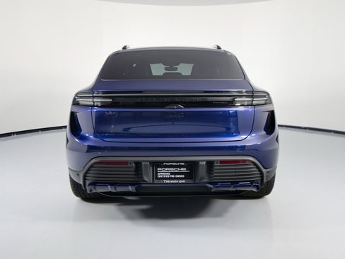 Certified 2024 Porsche Macan Turbo Electric image 9