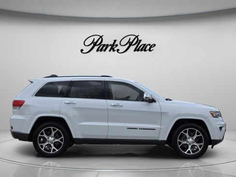 Used 2018 Jeep Grand Cherokee Limited image 6