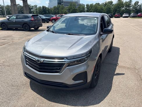 Used 2024 Chevrolet Equinox LS w/ LS Convenience Package AWD/4WD image 13
