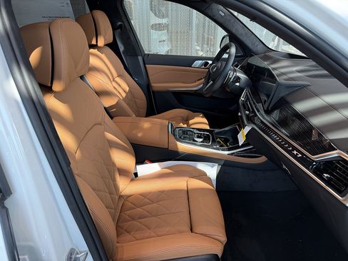New 2027 BMW X7 xDrive40i w/ M Sport Package AWD/4WD image 15